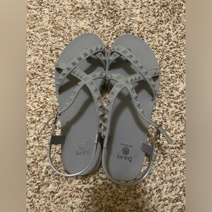 Sandal never worn size 38